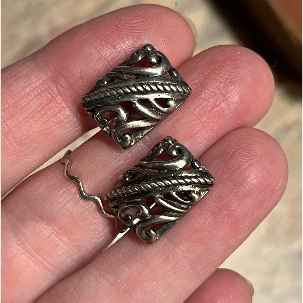 Vintage chunky Sterling Silver Filigree And Rope Design Post Earrings